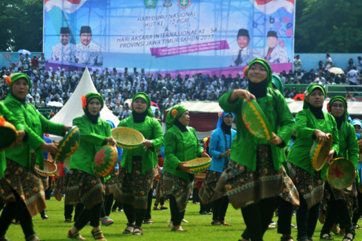 Polisi sterilkan Stadion Bekasi jelang apel akbar