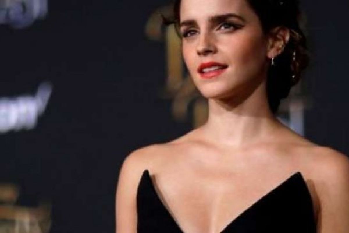 Dua Tahun Pacaran, Emma Watson Dan William "Mack" Knight Berpisah