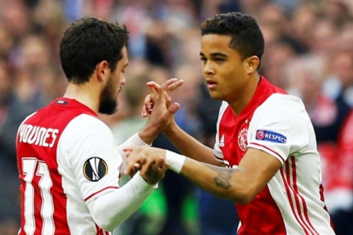 Hasil Liga Belanda: Trigol Kluivert antar Ajax menang besar