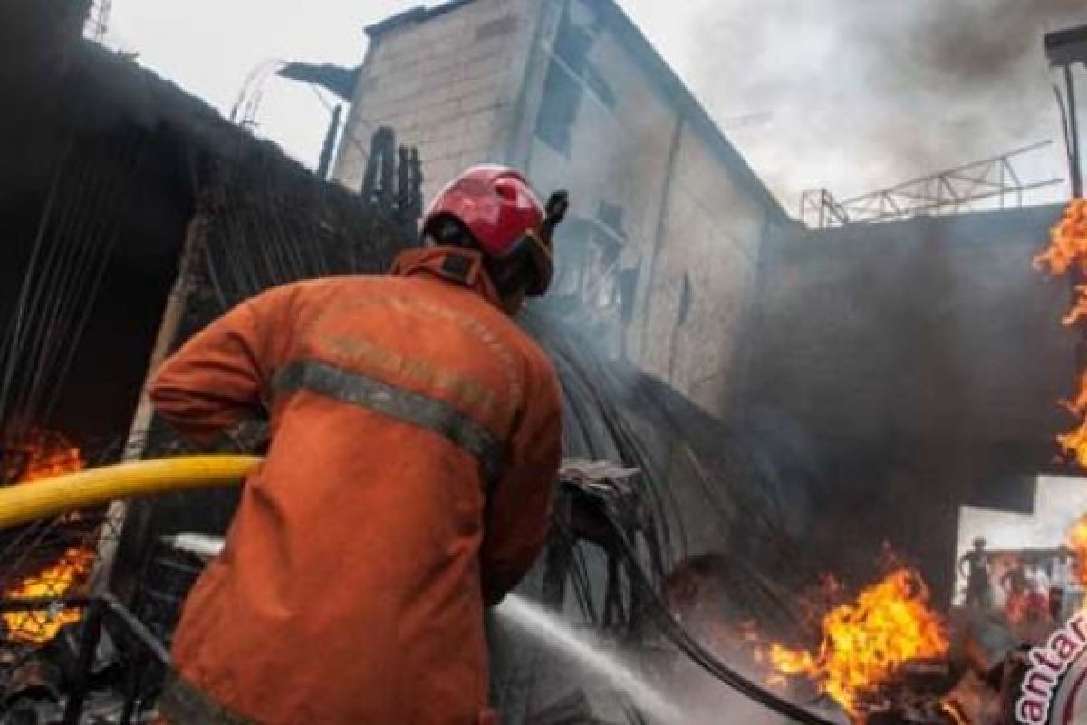Penyebab Kebakaran 13 Kios Di Pekanbaru Masih Dalam Penyelidikan Polisi