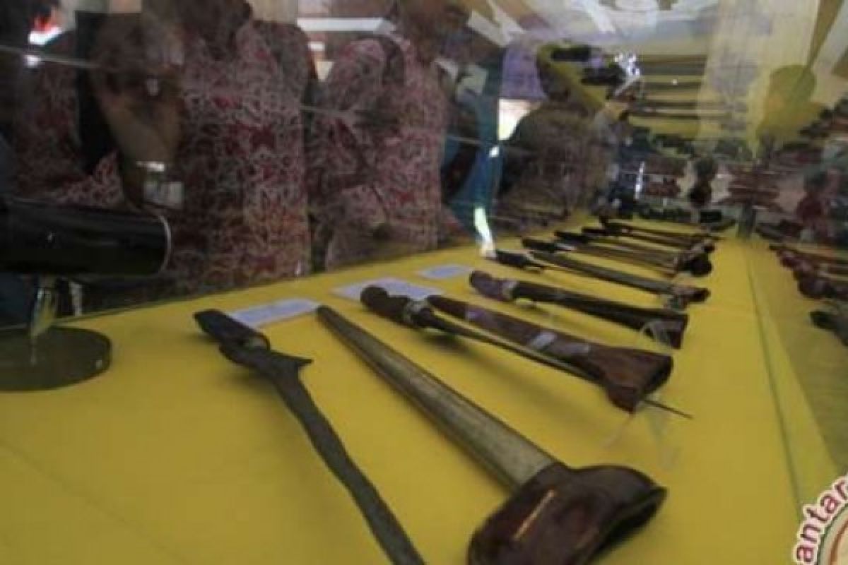 Ratusan Keris Kerajaan Kuno Hadir Di Museum Ronggowarsito Semarang