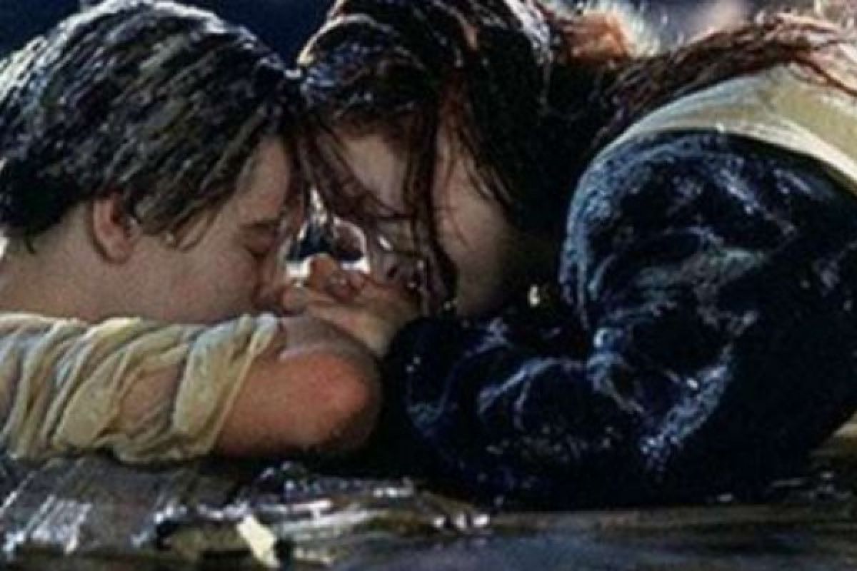 Ternyata Inilah Alasan Jack Tewas Dalam Film Titanic