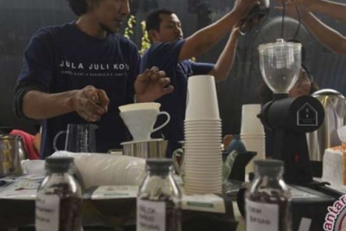 West Java Coffee Festival 2017 Bagikan 15.000 Kopi Gratis