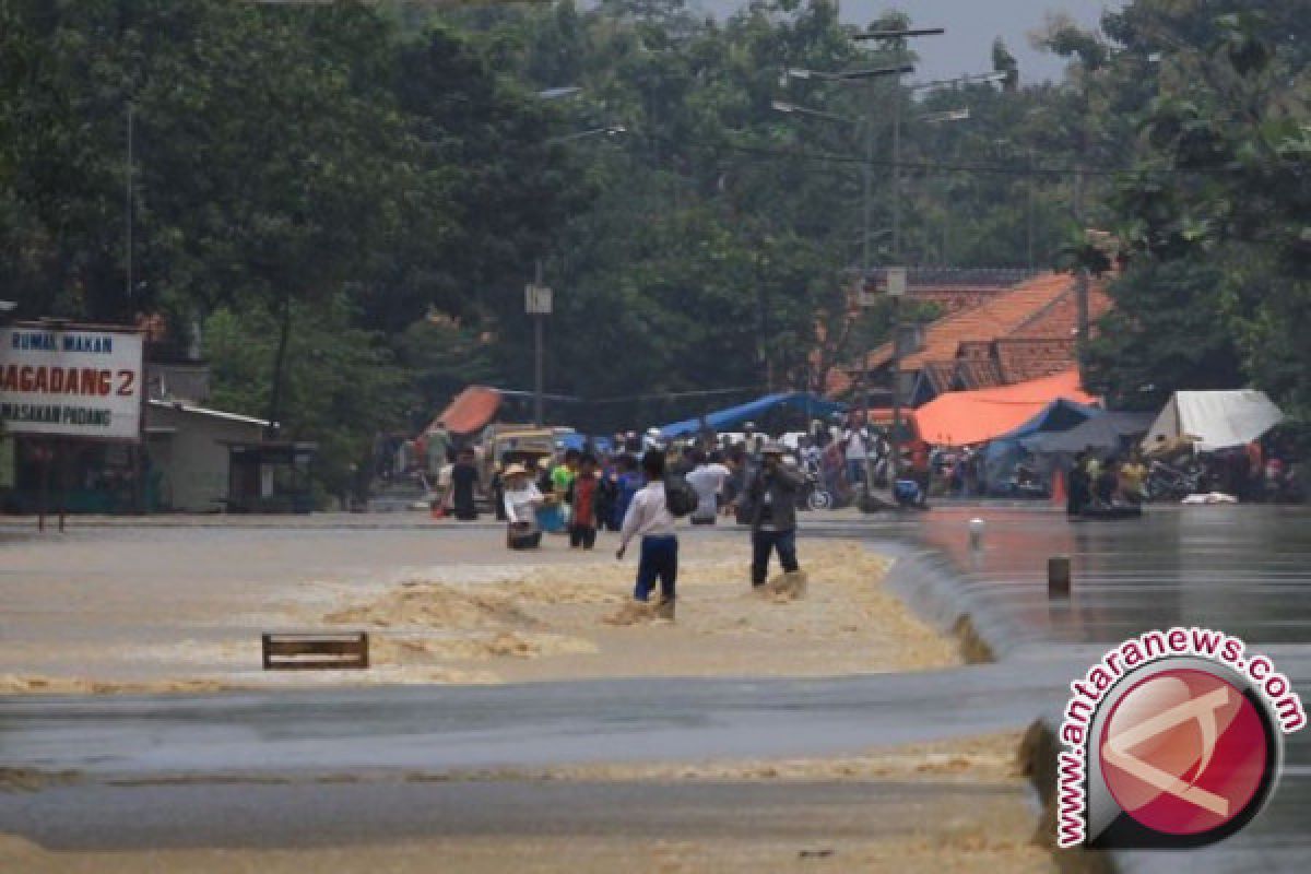 Tanggul Terancam Jebol di Indramayu, 6.000 Orang Dalam Bahaya