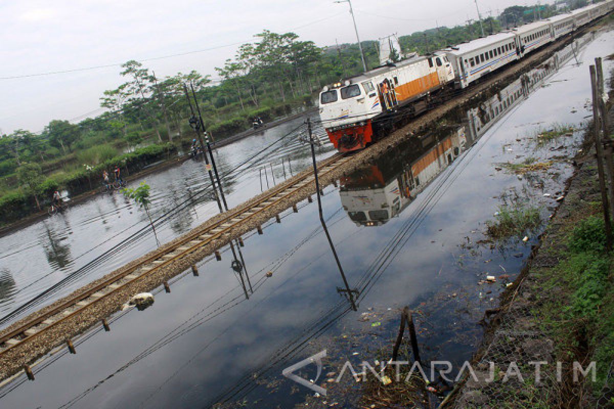 KAI Masih Waspadai Banjir Porong