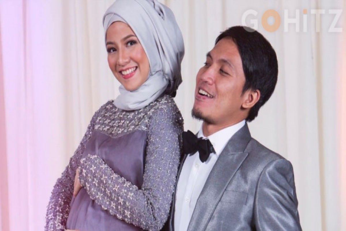 Wow.. Ini Dia 5 Pasangan Seleb Ini Usianya Terpaut Jauh!