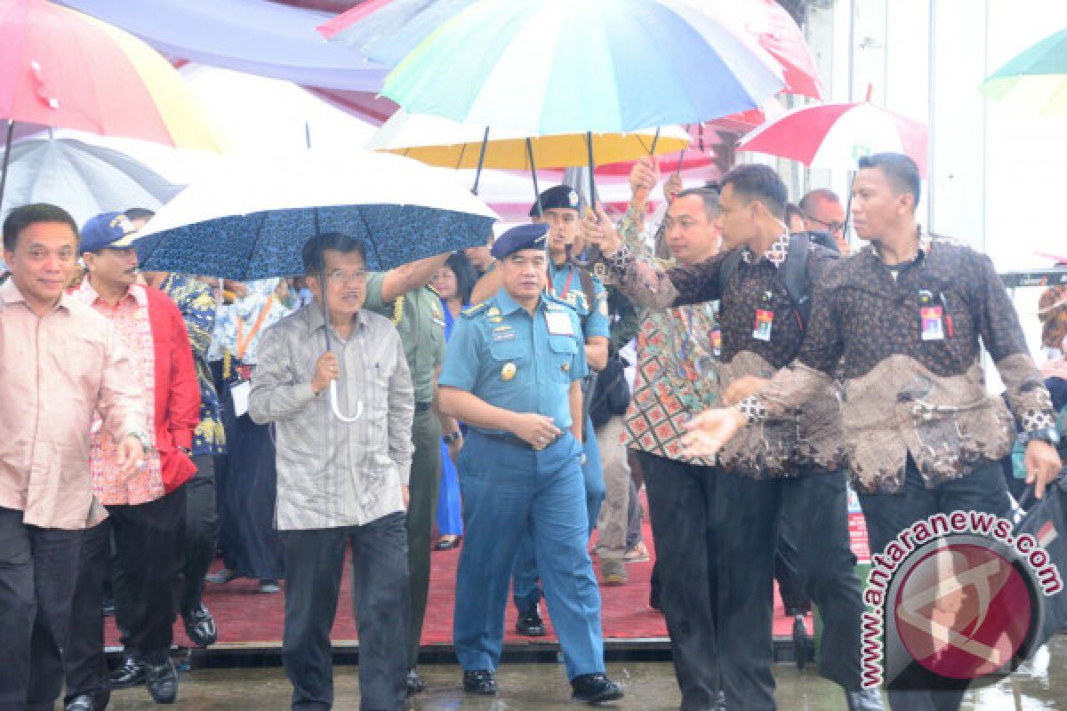 Sail Sabang 2017, Wapres Kunjungi KRI Bima Suci 