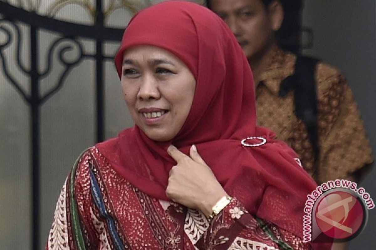 Khofifah sesalkan siswa pukul guru di Sampang