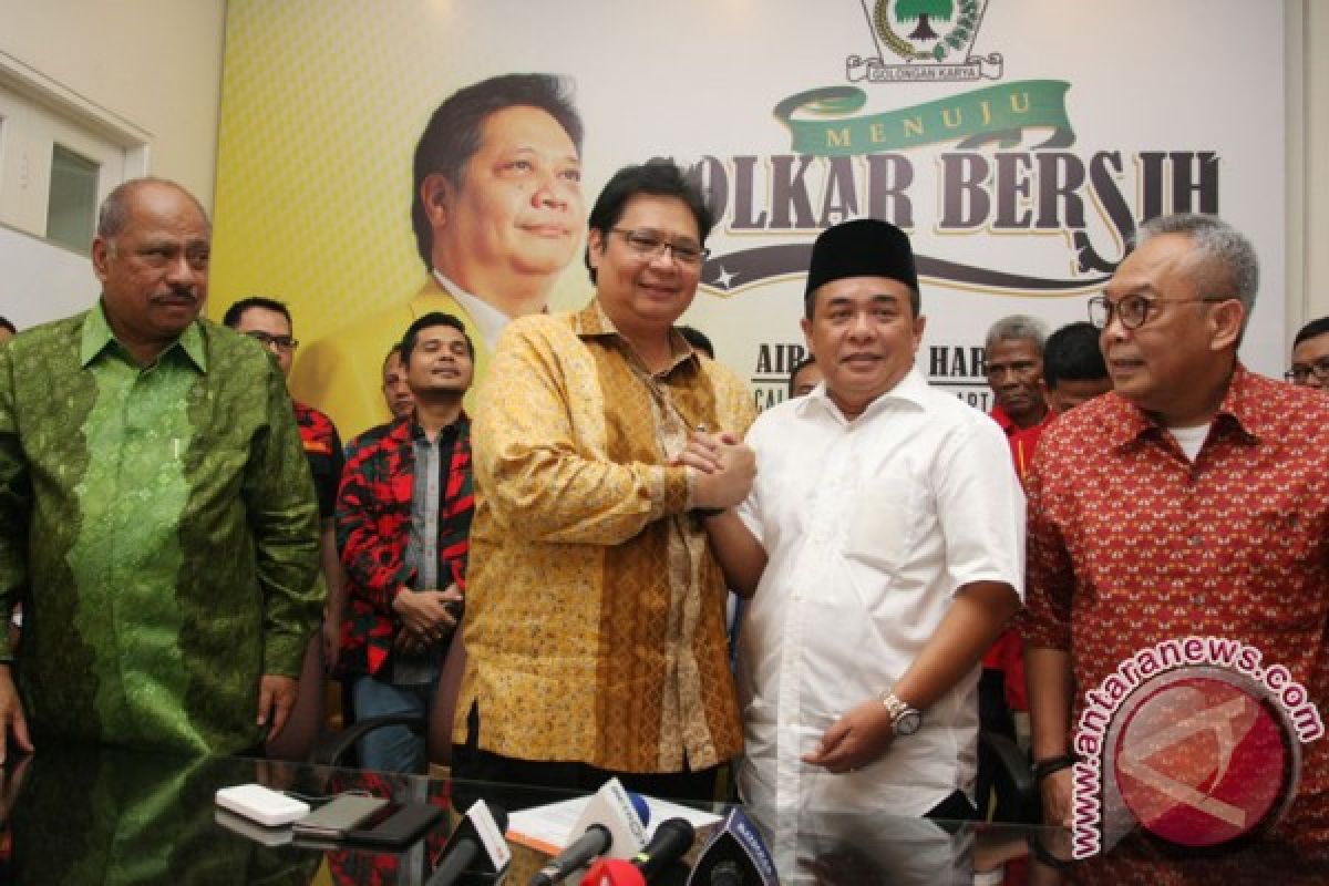 Pengamat: Golkar harus percaya diri pilih ketum