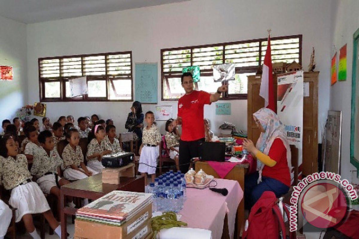Program CSR Telkomsel Baktiku Negeriku Hadir di Pulau Banda Neira