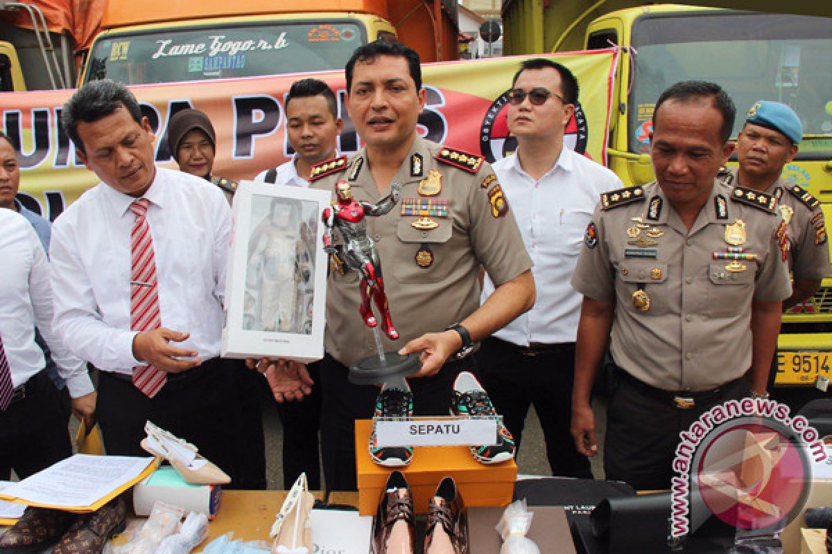 Polda Jambi Amankan Tiga Truk Barang Selundupan