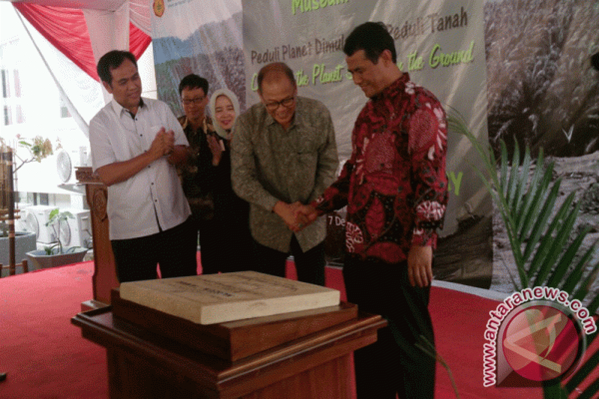 Mentan Buka Kembali Museum Tanah Indonesia