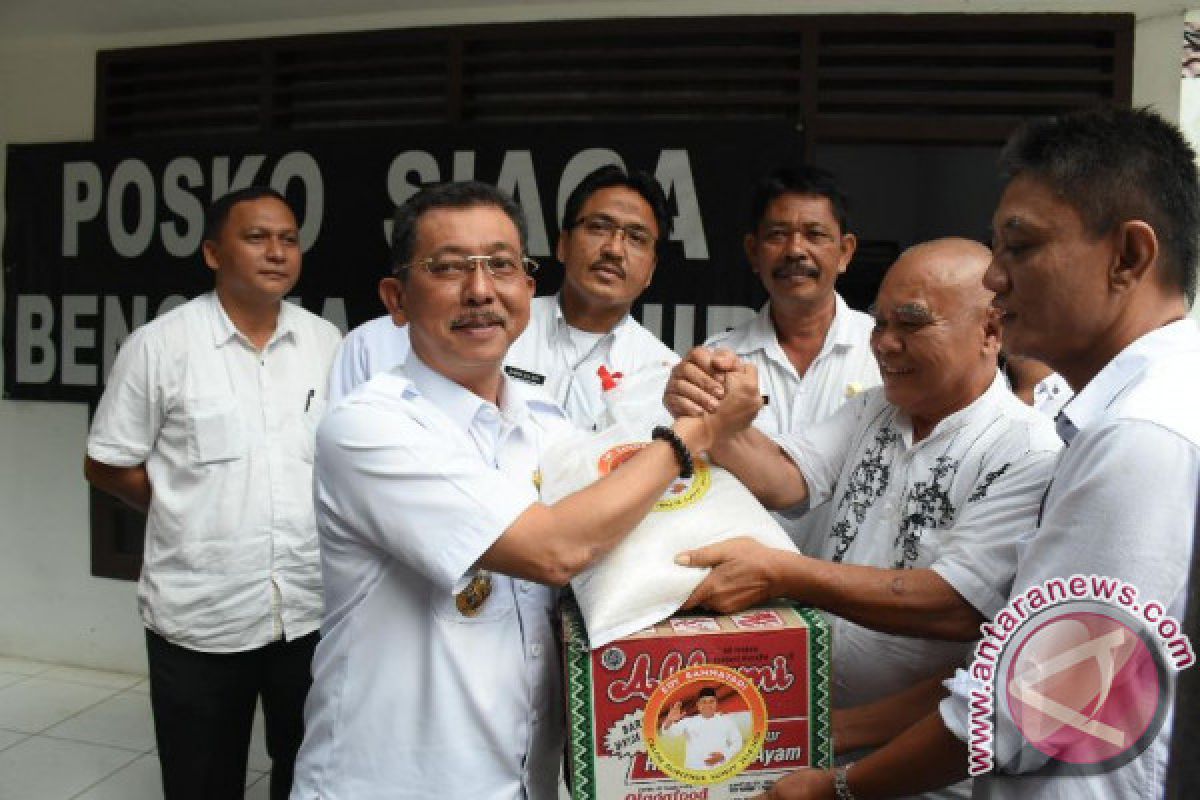 Letjen TNI .Edy Rahmayadi Serahkan Bantuan ke Tebing Tinggi