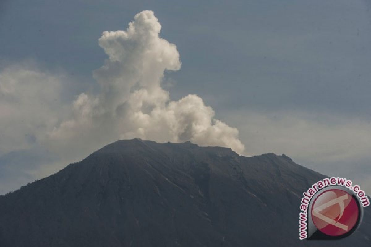 Indonesian government to revoke emergency status of Mt Agung in Bali