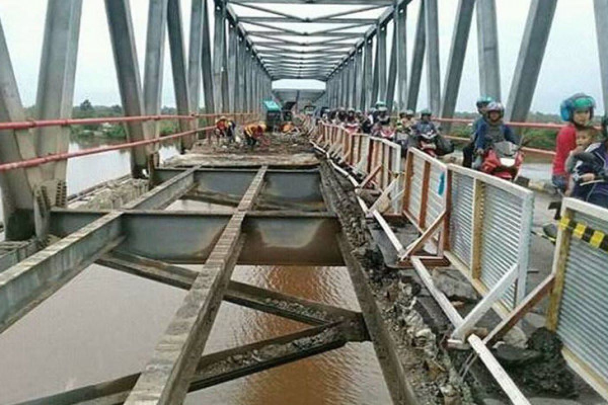 Percepat Penyelesaian Perbaikan Jembatan Pulau Telo 