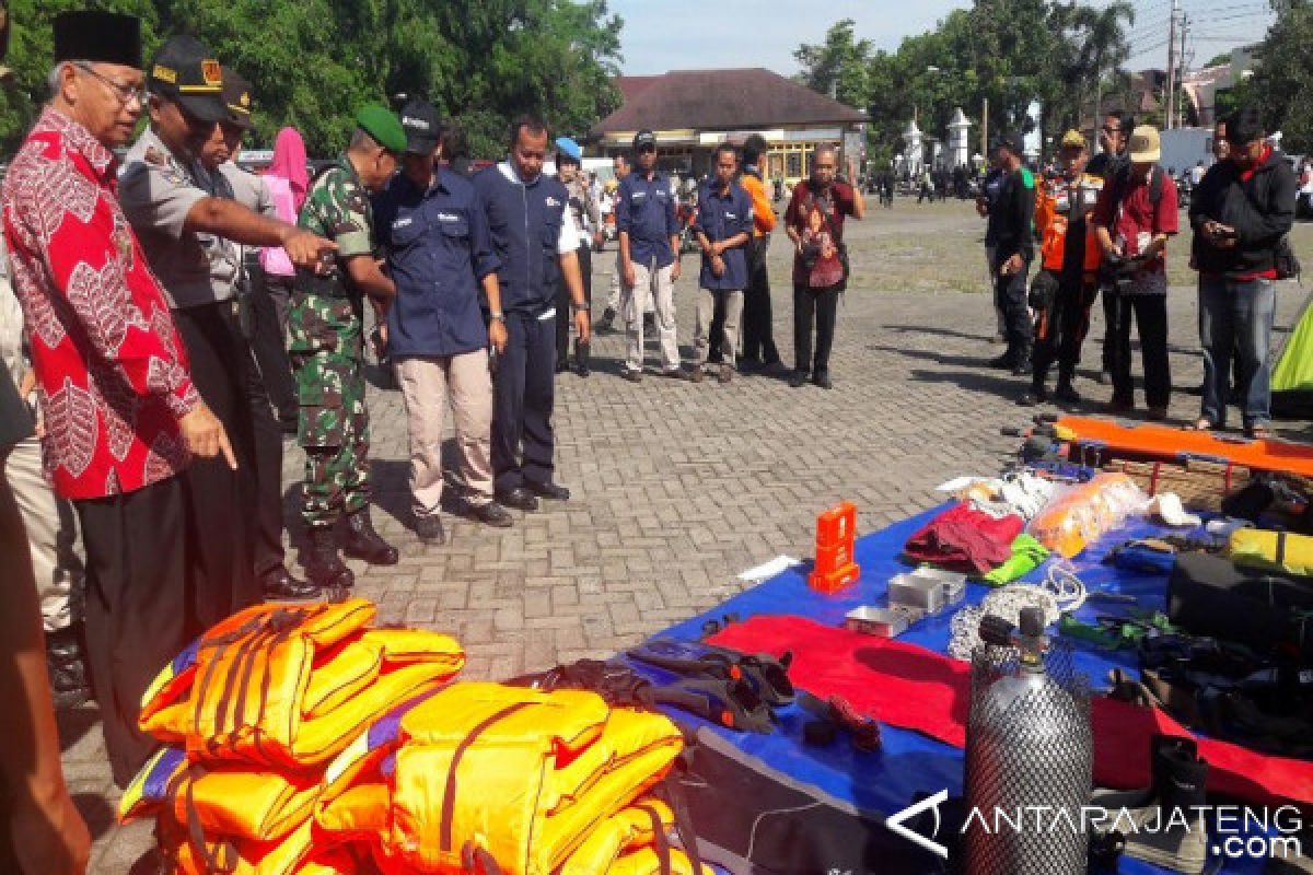 Polres Temanggung Gelar Apel Bersama Sarlinmas