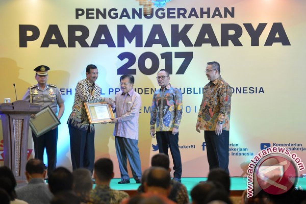 Wapres serahkan penghargaan produktivitas 30 perusahaan