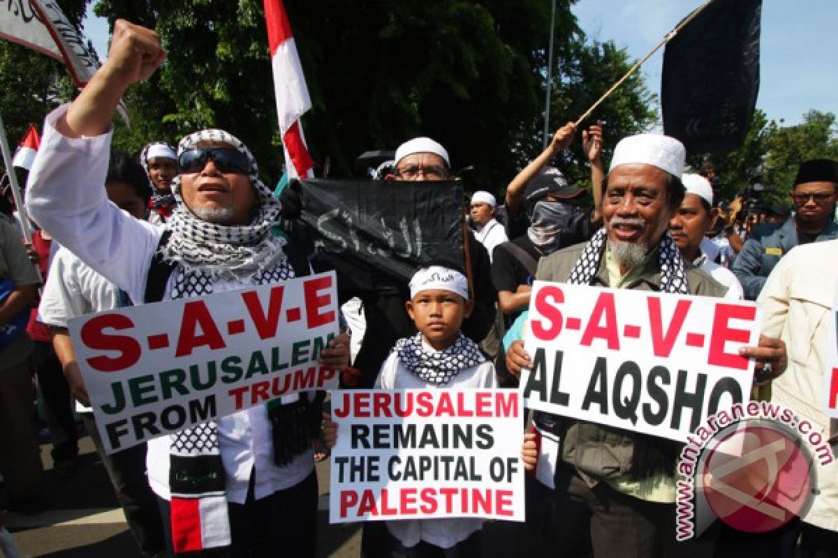 Warga Palestina dan Muslim dunia "marah" atas keputusan Trump