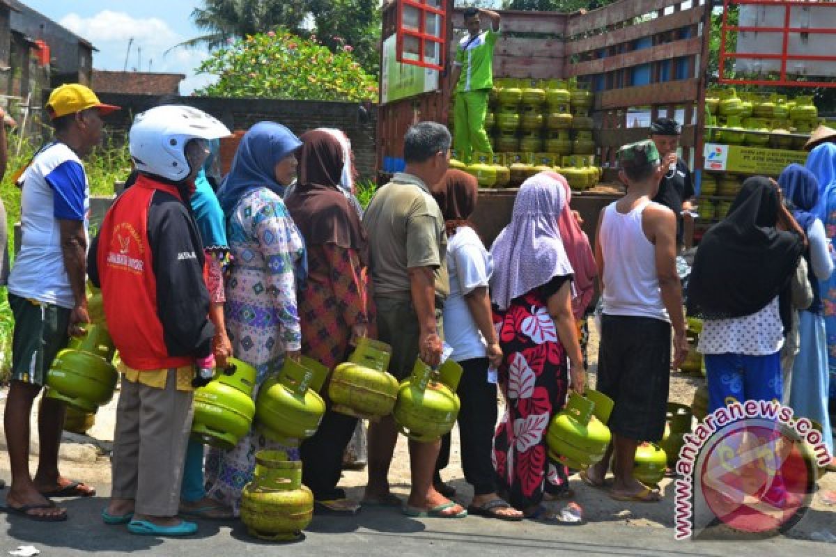 Polda Kalsel bongkar praktik curang pangkalan LPG