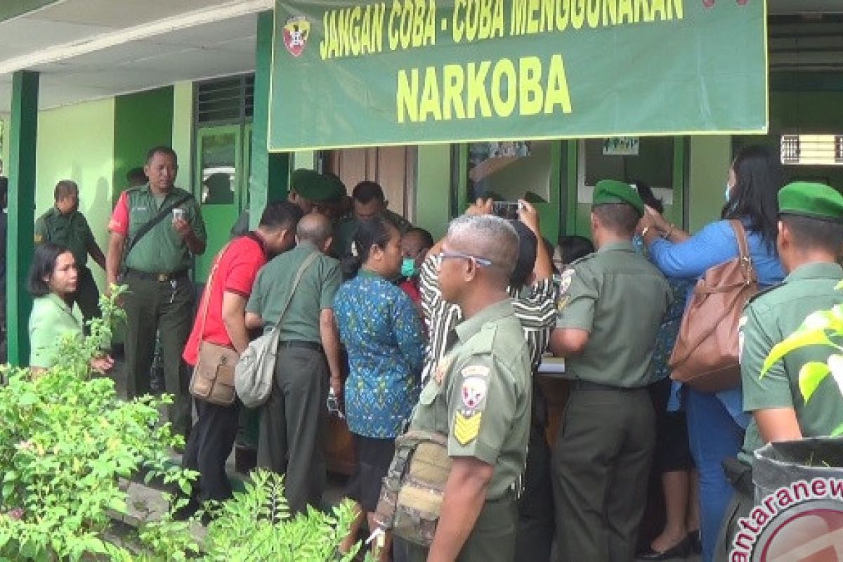 Ratusan Anggota Kodim Jembrana Lakukan Tes Narkoba