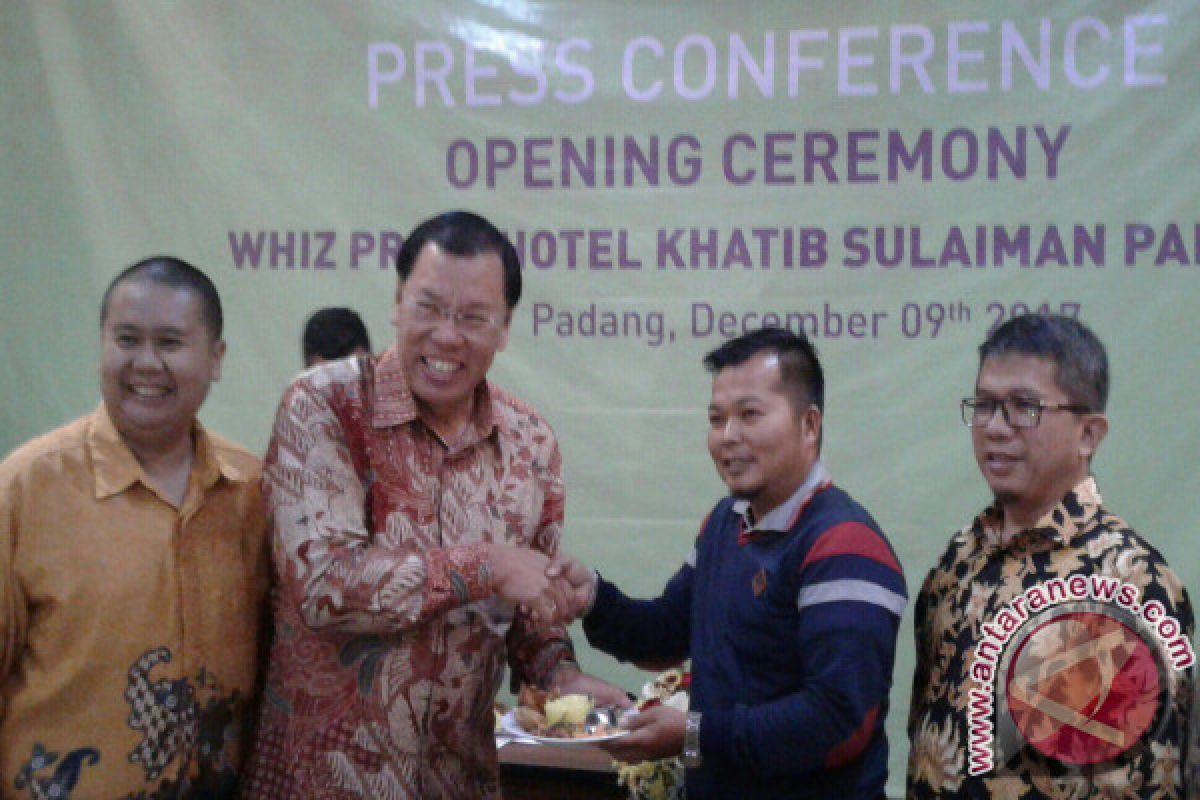 Presiden Direktur : Whiz Hotel di Padang Ramah Gempa