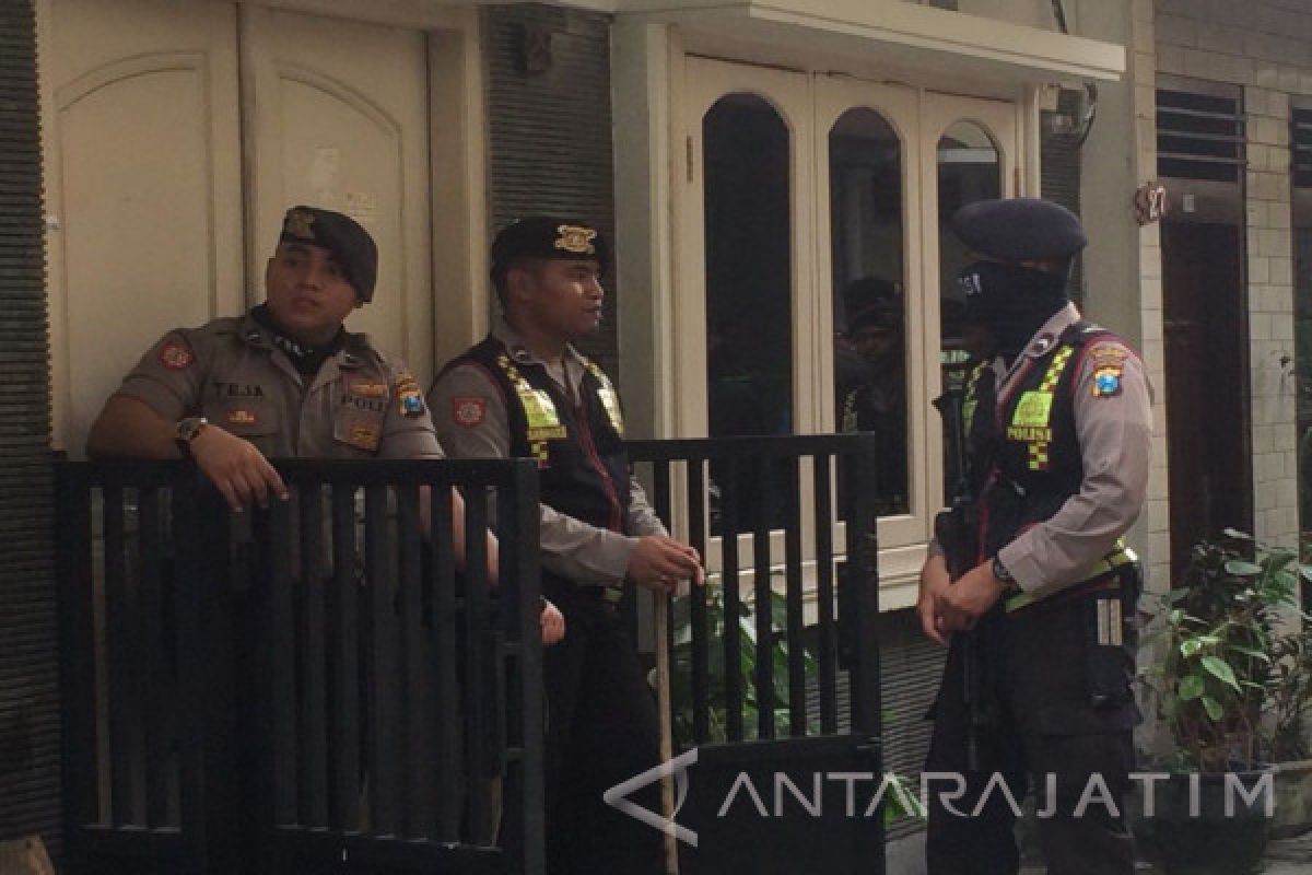 Terduga Teroris di Surabaya Terkait Gerakan ISIS (Video)
