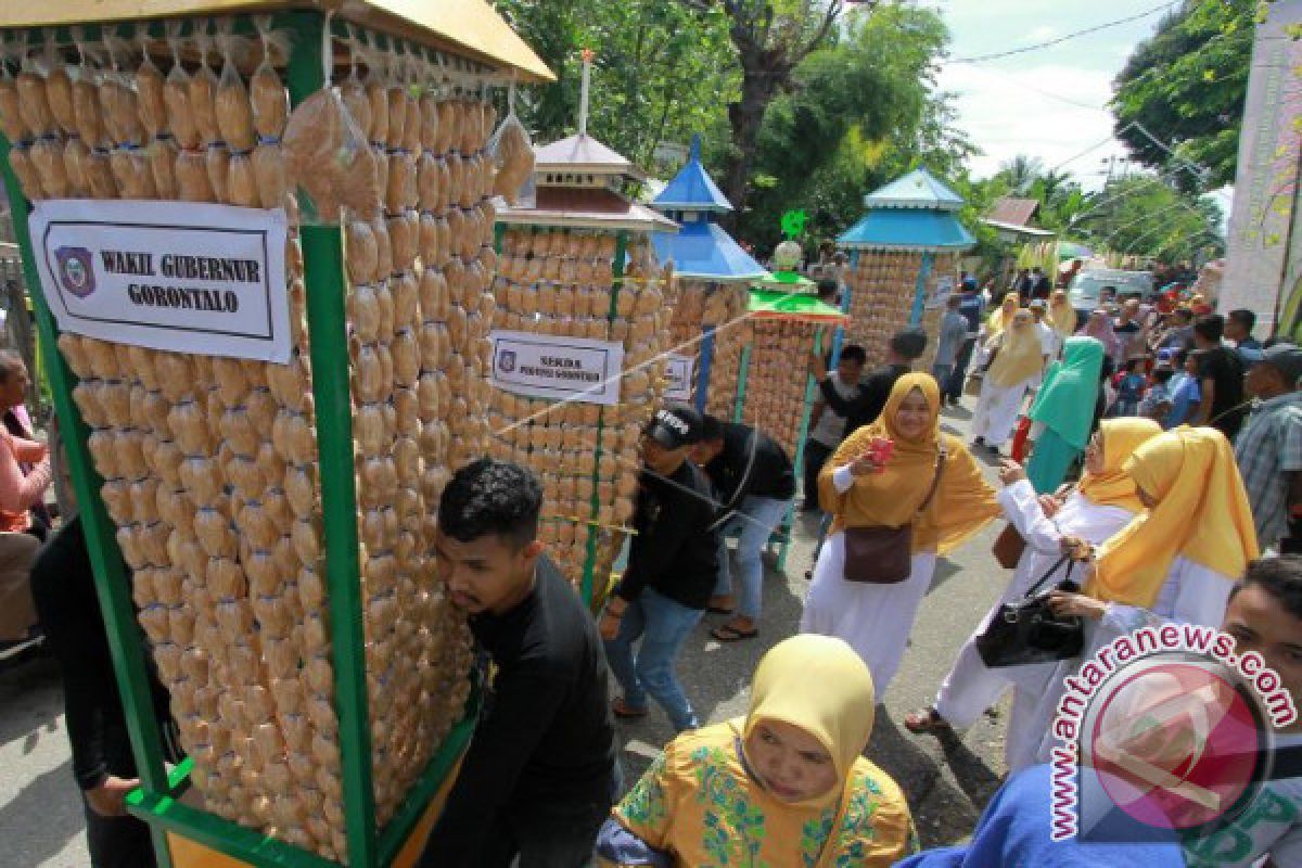 Ribuan Warga Padati Desa Wisata Bubohu 