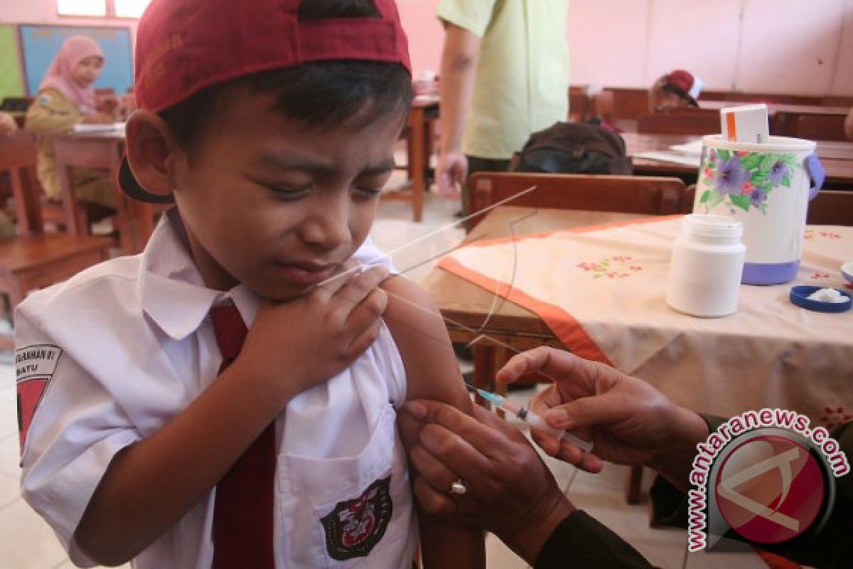 Sumbar targetkan imunisasi campak-rubella 1,5 juta anak tuntas tahun ini