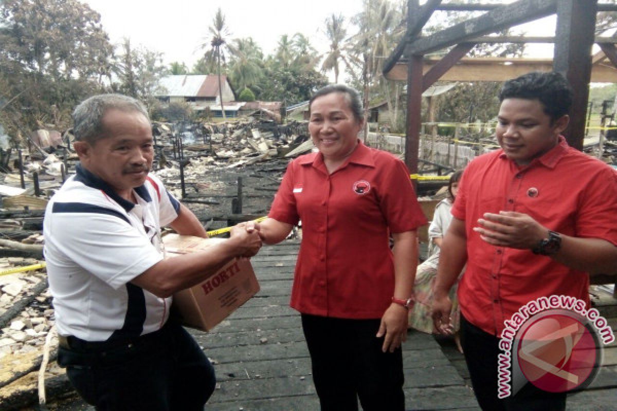 Kebakaran Rumah Betang Sayut Menyisakan 10 Pintu