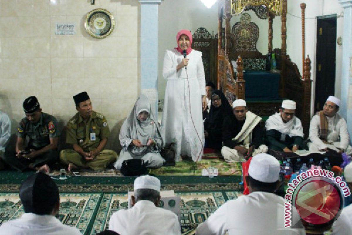 Bupati : Jadikan Rasulullah sebagai Idola 