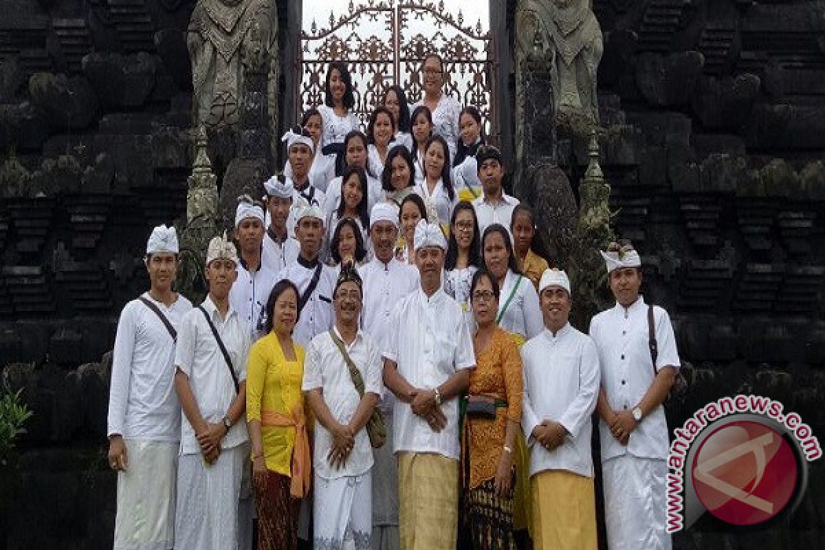 STAHN Singaraja Gelar Tirtha Yatra Keliling Bali