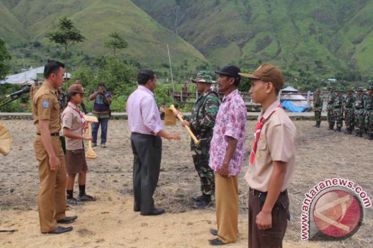 Bupati Samosir Buka Program Karya Bakti TNI 