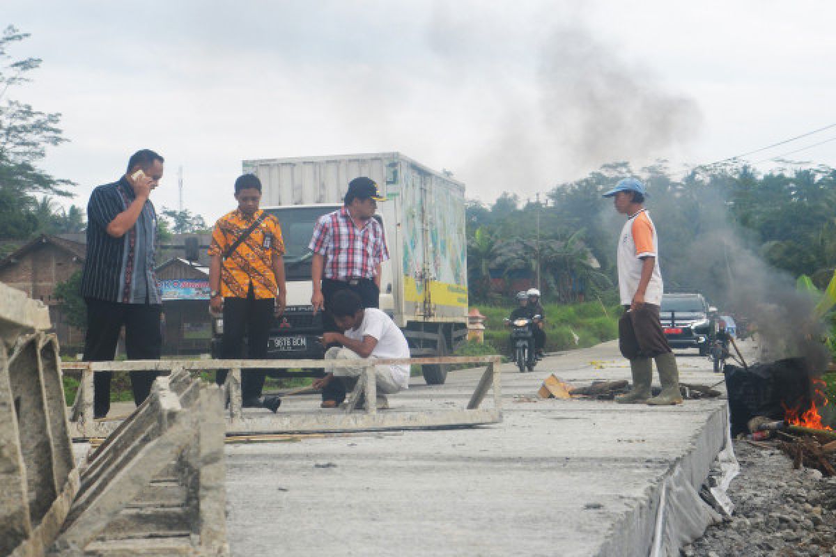 Bupati Banjarnegara: Jalan Wanadadi Akses Penting Menuju Bandara