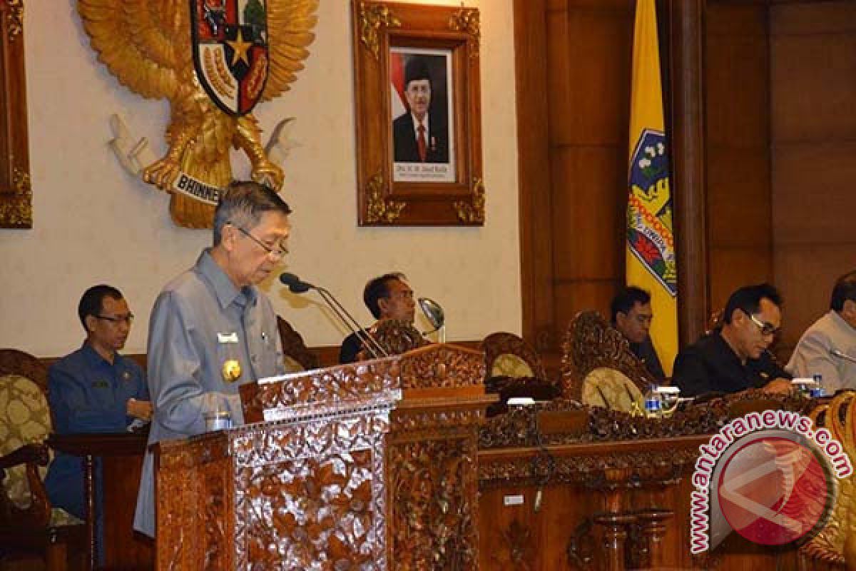 Gubernur Pastika: Perda Retribusi bisa Optimalkan PAD