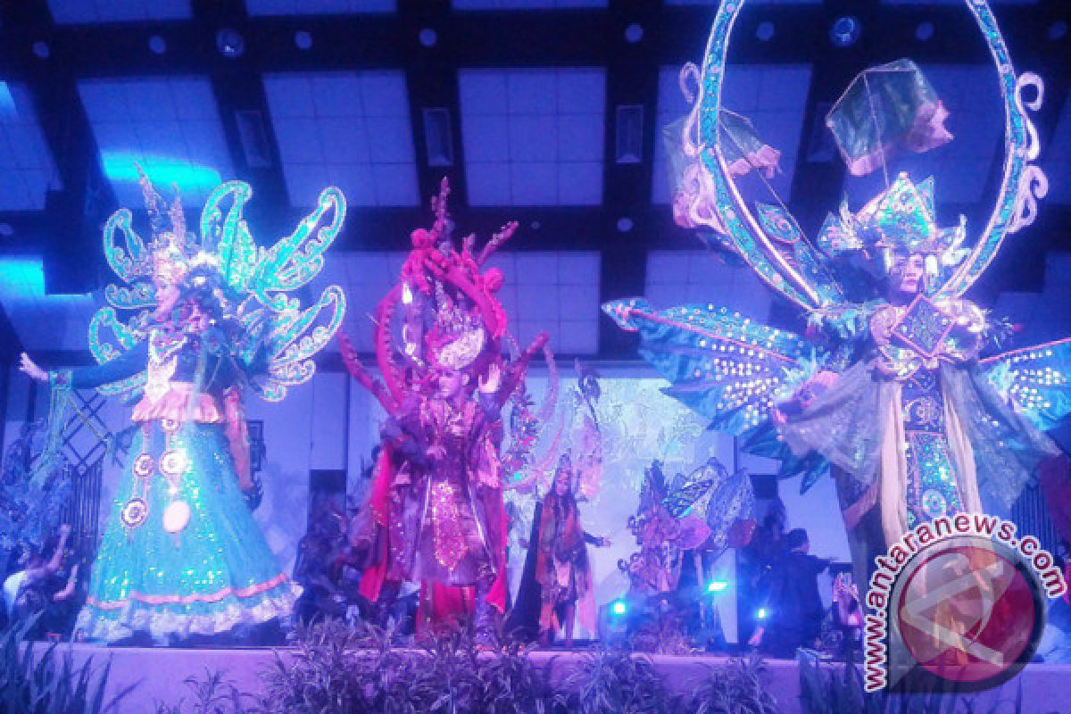 Ratusan Kostum di BP Batam International Culture Carnival