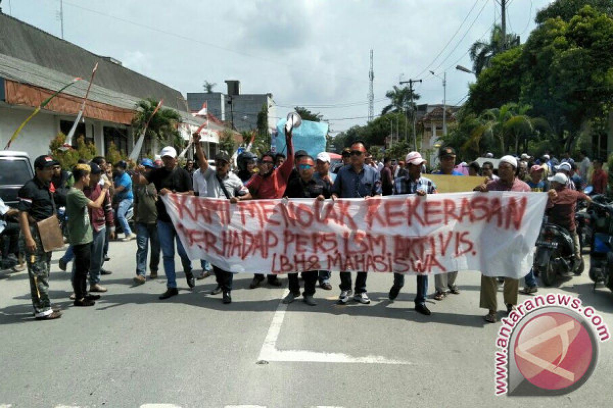 Kapolres Komit Ungkap Kriminalisasi Pers