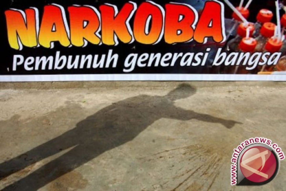 Gubernur ajak warga jauhi narkoba