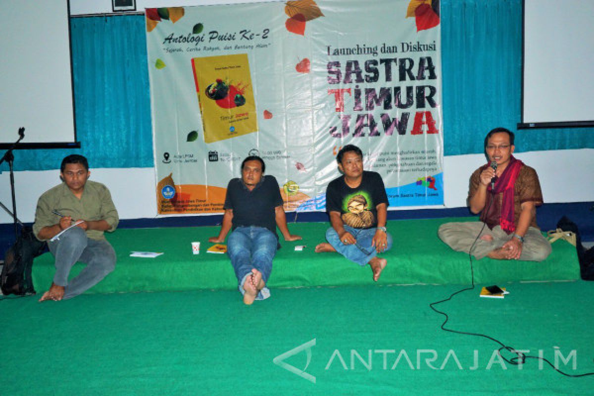 Peluncuran Antologi Puisi Sastra Timur Jawa di LP3M Unej