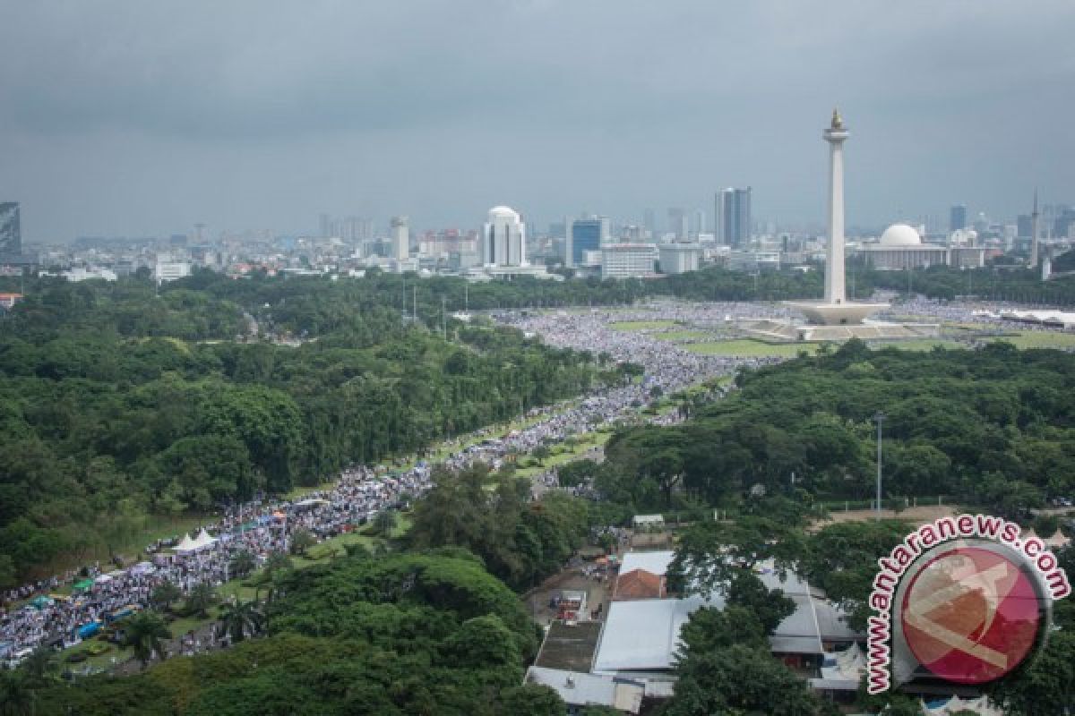 Aksi Bela Palestina selesai, lingkar Monas berangsur normal