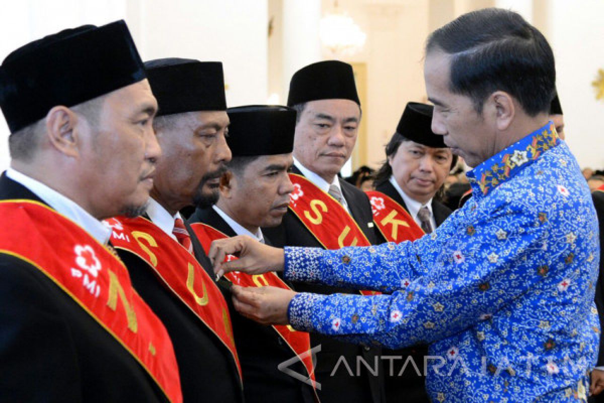 Pendonor 100 Kali dapat Anugerah Satyalencana dari Presiden Jokowi (Video)