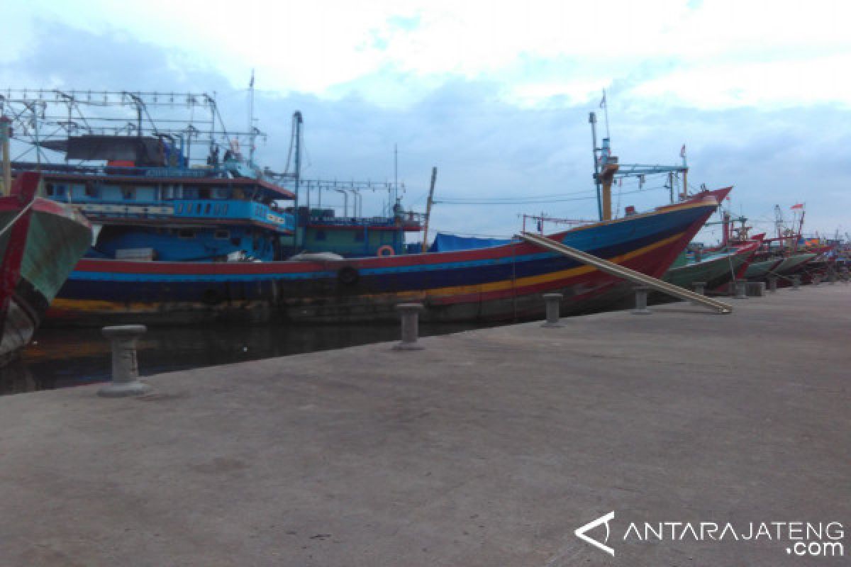 Gelombang Tinggi, Aktivitas Lelang Ikan di Pekalongan Lumpuh