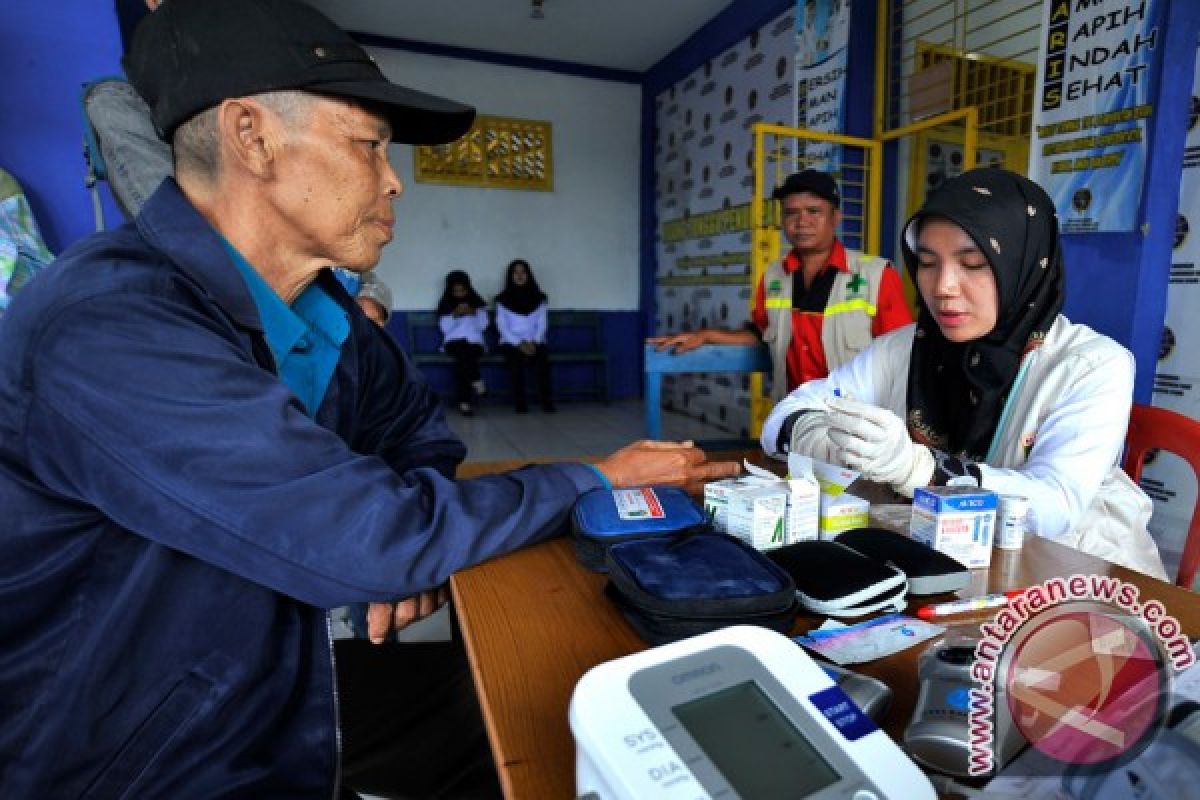 Kemenkes-pemda cek kesehatan pengemudi bus di terminal