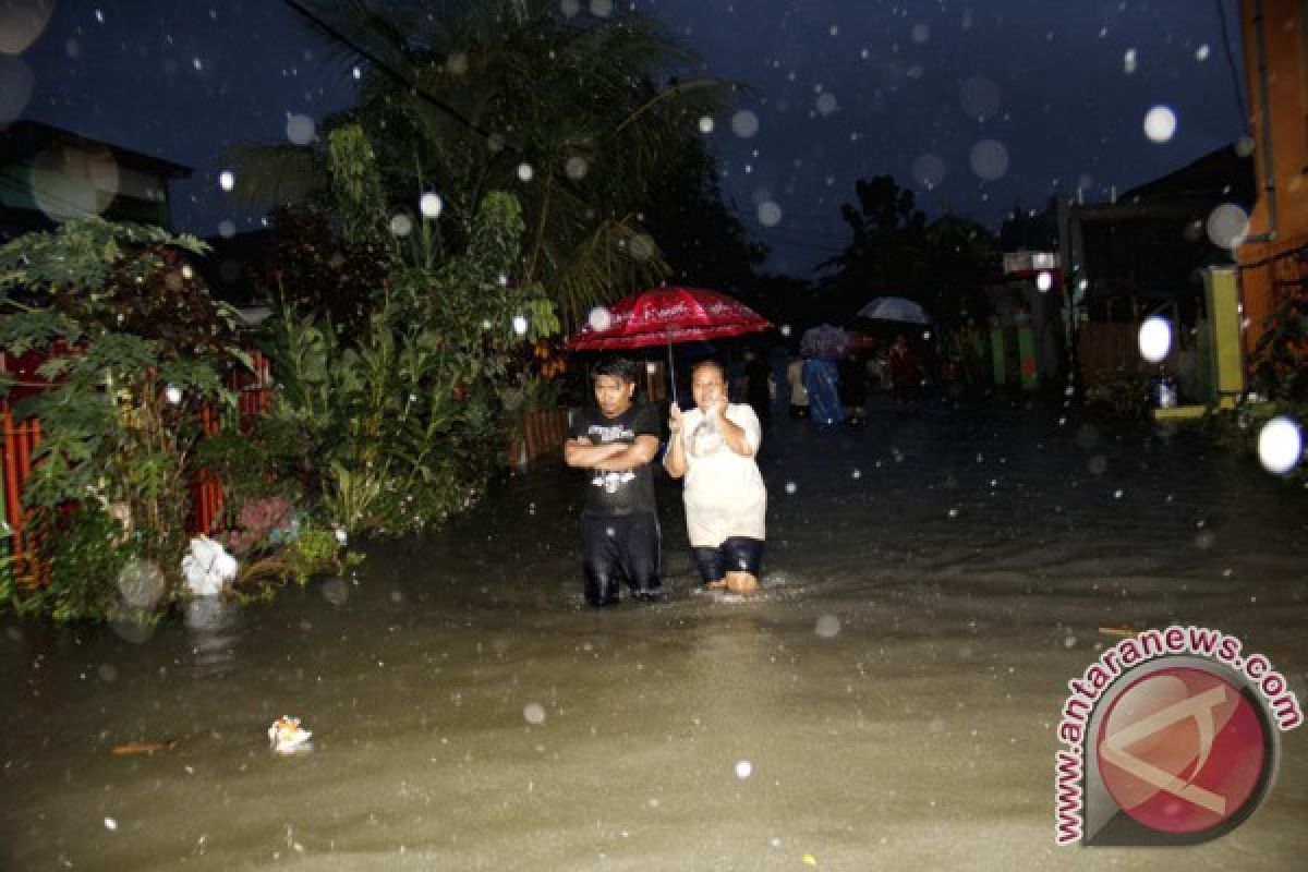 Sejumlah wilayah di Makassar terendam banjir