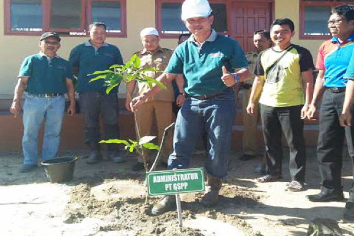 Astra Agro Lestari Tanam Ribuan Pohon Endemik Kalimantan