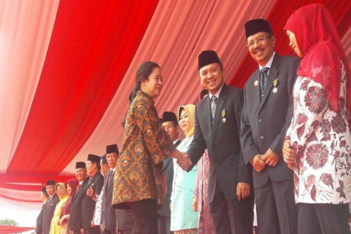 Gubernur Lampung Dapat Satya Lancana Kebaktian Sosial 