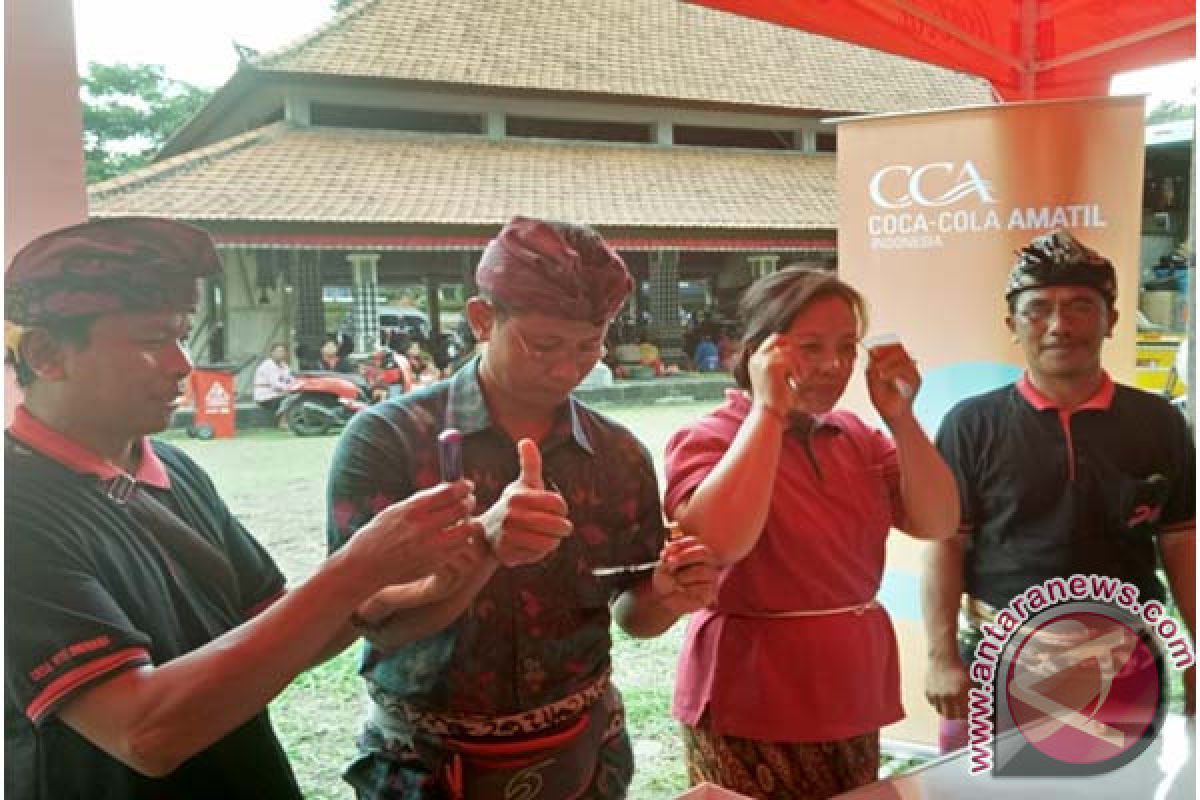 Akhir Tahun, Coca-Cola Adakan Pengobatan Mata Gratis di Bali