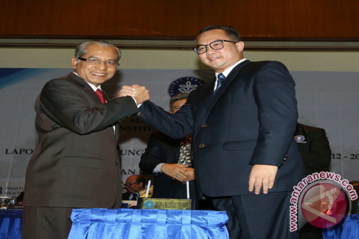 Dr Arif Satria Resmi Menjadi Rektor IPB Periode 2017-2022