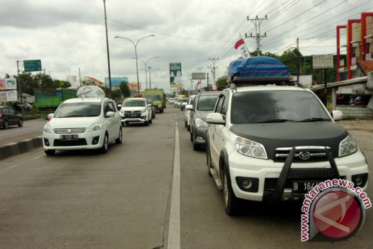 Arus libur Natal jalur pantura Pemalang-Pekalongan padat merayap