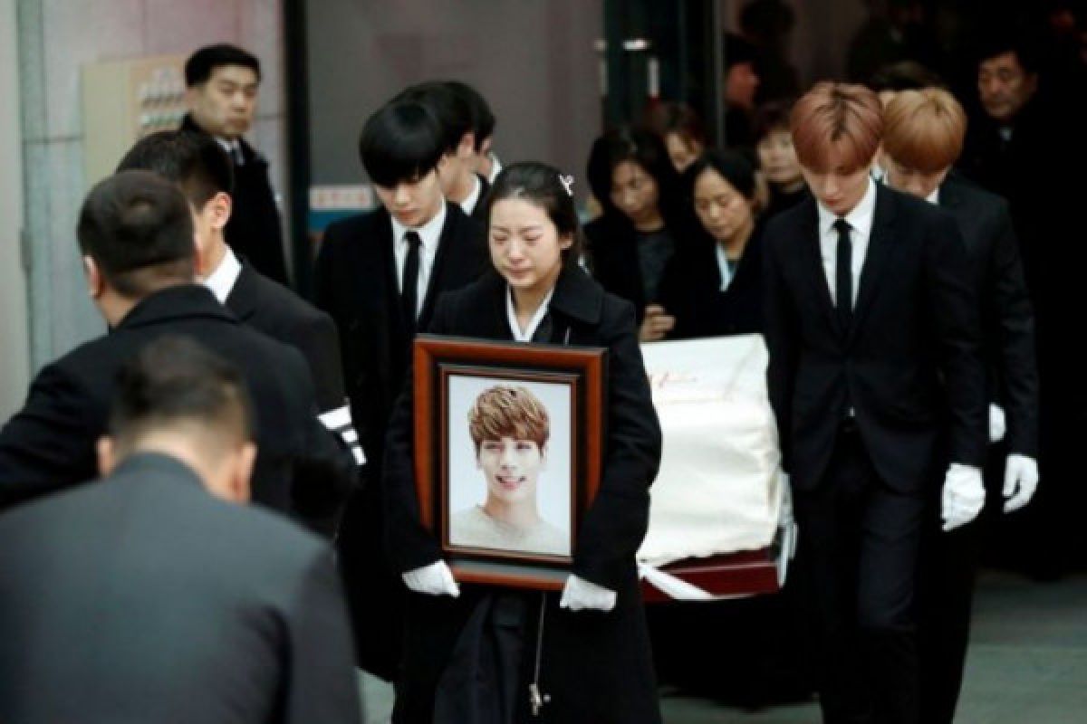 Kematian Jonghyun : Korsel memiliki tingkat bunuh diri tertinggi di Dunia