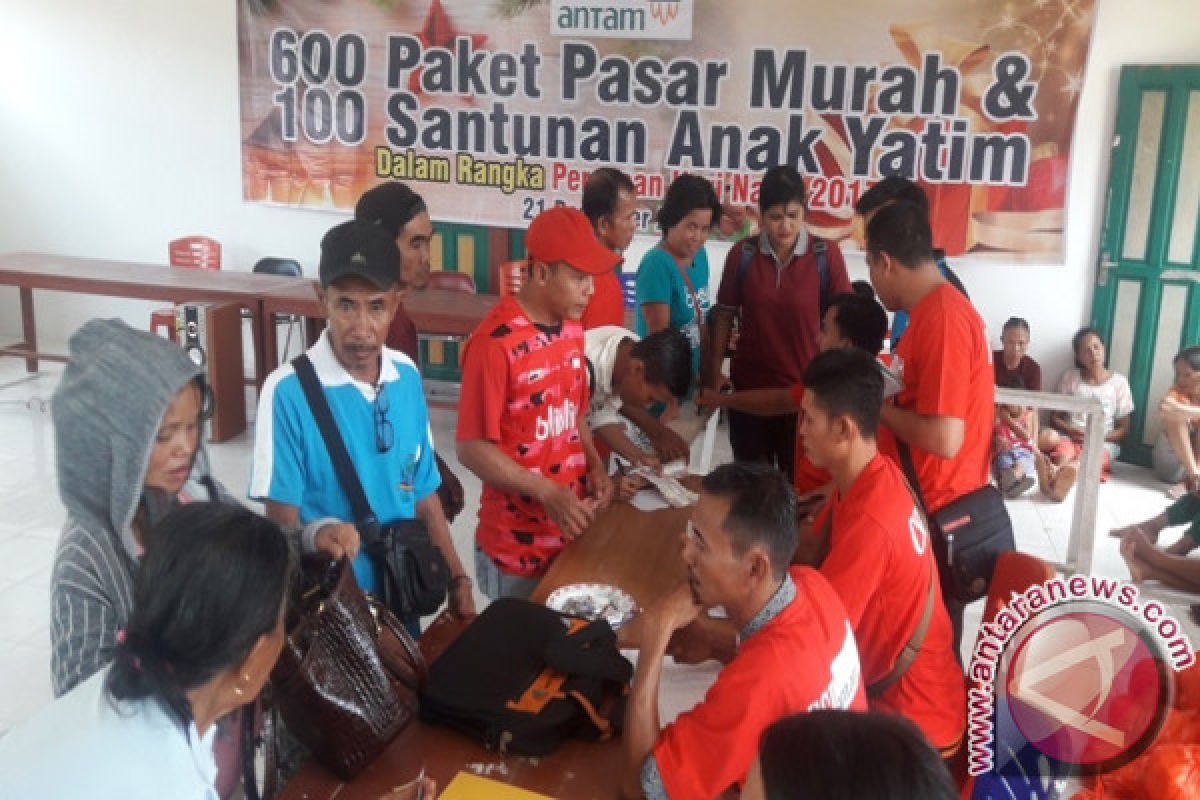 Pasar murah ANTAM Diburu Warga